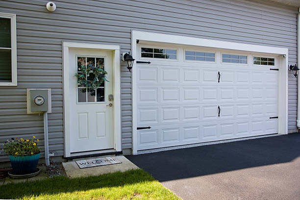 24/7 Emergency Garage Door Panel Replacement experts in Washoe County County, NV